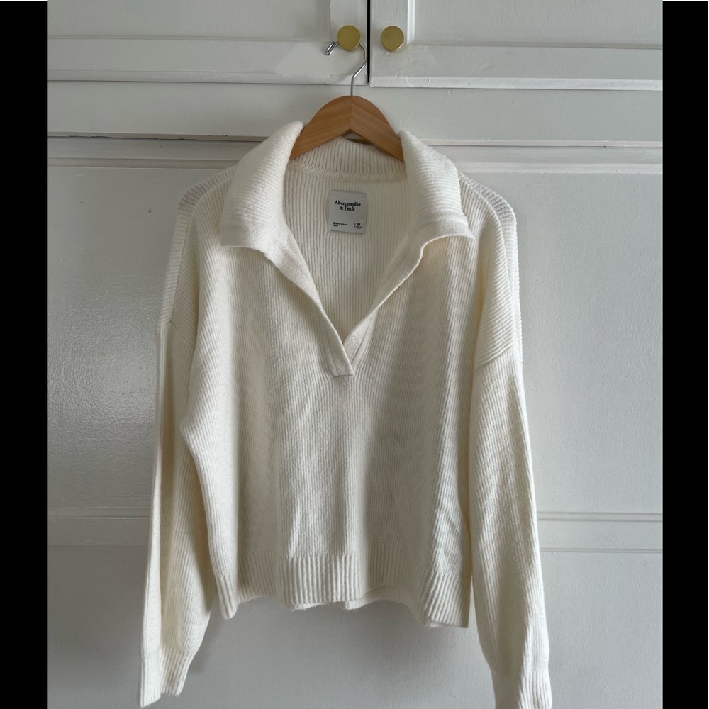 A&F Notch Neck Sweater Polo